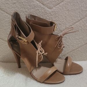 Pour La Victoire Tan Lace-Up Heels